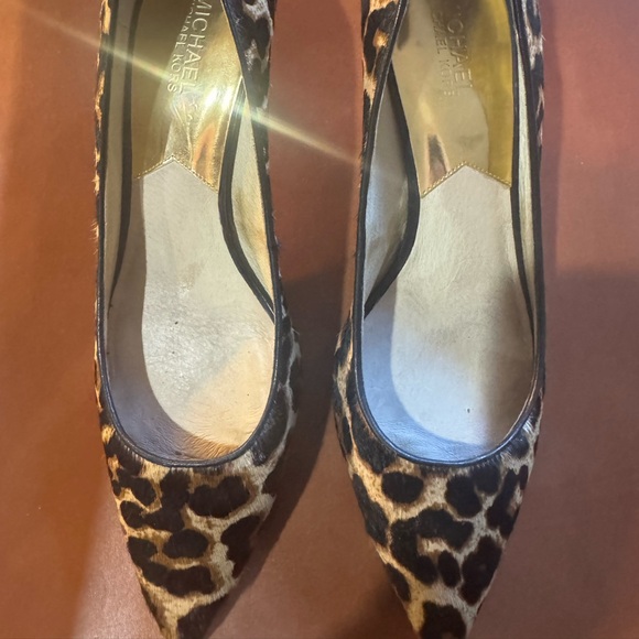 MICHAEL KORS LEOPARD PRINT CALF HAIR CLASSIC PUMPS! Size 10 - Picture 15 of 17